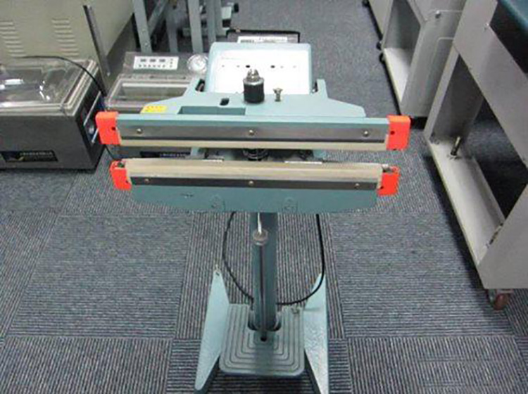 Double-Sided Heat Hands-Free Pedal Sealer