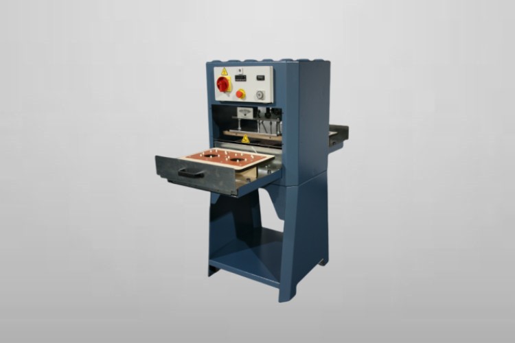 Manual Shuttle Blister Packaging Machine