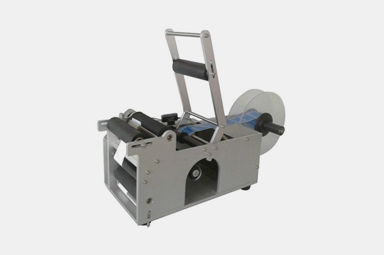 Semi-Automatic Round Bottle Labeling Machine