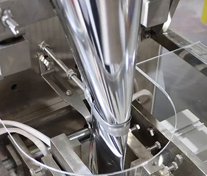 Liquid-Packaging-Machine-2