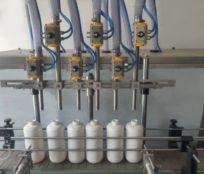 Pesticide Filling Machine-4