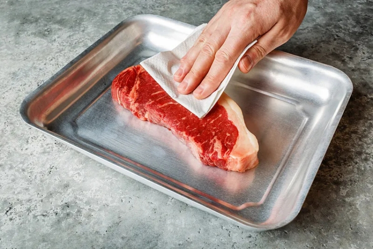 Ensure the Cleanliness of Steak
