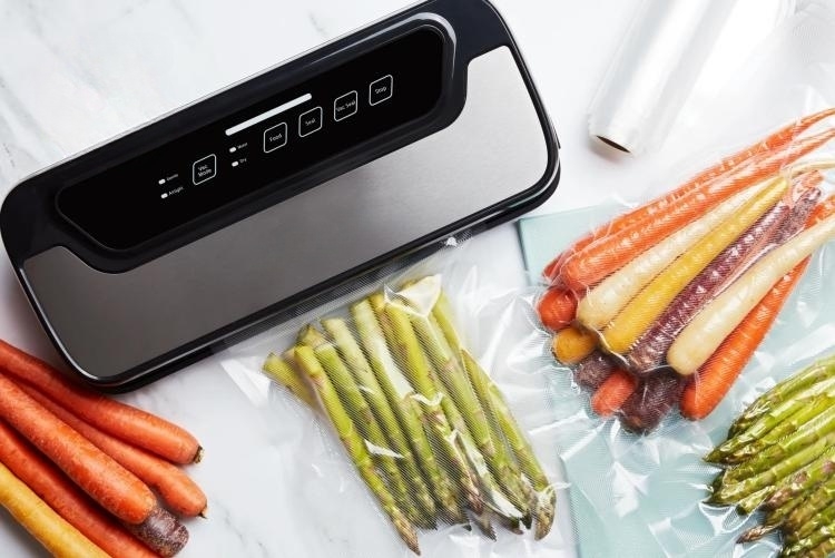 items can be sealed by suction vacuum sealer