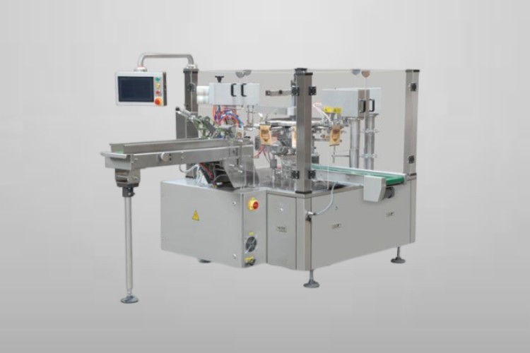 Sauce pouch filling machine