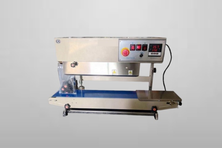 Automatic belt vacuum chamber machine
